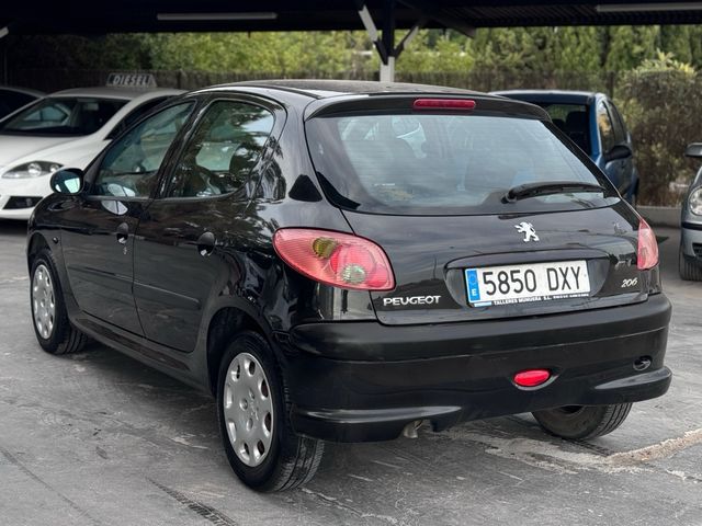 Peugeot 206 2006 1.4 gasolina 