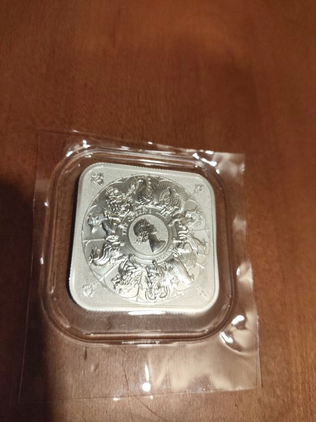 Onza Plata Bestias Reina