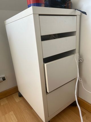 Armadio bianco con cassetti - 4 cassetti