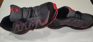 Zapatillas Salomon niño - rojas y negras