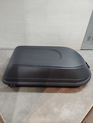 Cofre portaequipajes coche