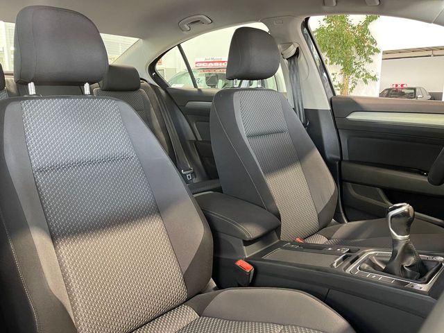 Volkswagen Passat 2.0 TDI 150CV BUSINESS .-" BAJO CONSUMO ".-" ETIQUETA C VERDE/ EURO 6 ".-" GARANTÍA CON COBERTURA EUROPEA ".-" VEHÍCULO RECOMENDADO ".-