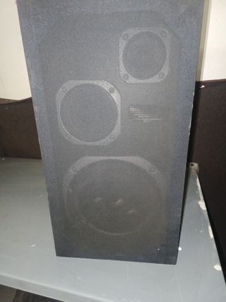 Altavoces Kenwood LSK-21 negros. Hay 2. Precio uni