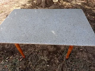 Mesa granito-madera + regalo mantel de winny de po