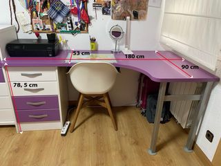 Muebles habitación juvenil escritorio cómoda cama