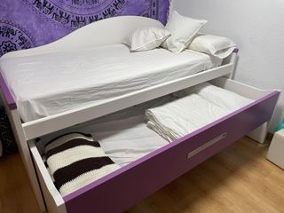 Muebles habitación juvenil escritorio cómoda cama