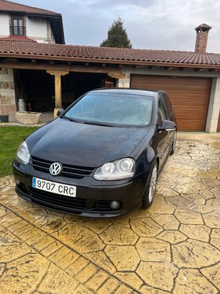 Volkswagen Golf 2004