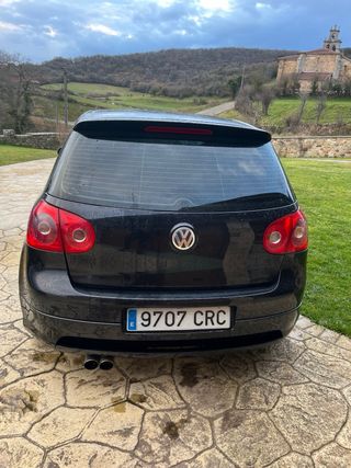 Volkswagen Golf 2004