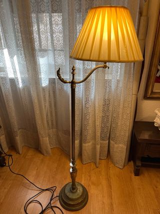 Lámpara pie vintage metal mármol