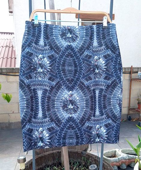 Falda de cóctel estampada en azules