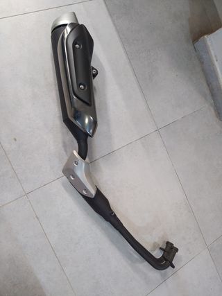 -Yamaha T-Max 530. Tubo de Escape