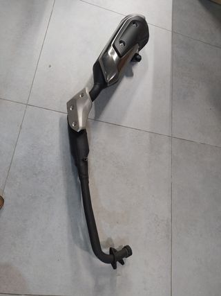 -Yamaha T-Max 530. Tubo de Escape