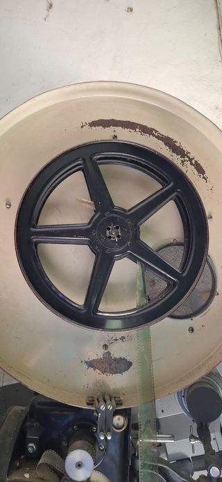 2 Proyectores OSSA cine antiguos