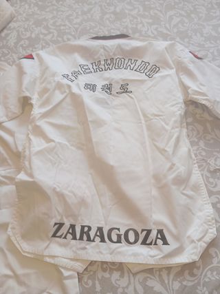 Kimono  Dobok Taekwondo IKARA blanco