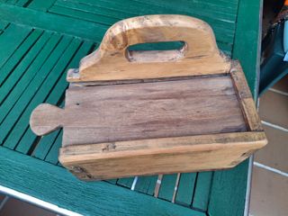 Caja madera antigua