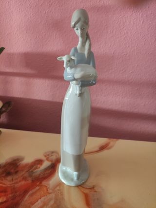 Figura Lladró pastorcilla