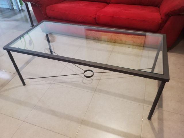 Mesa centro cristal y forja negra