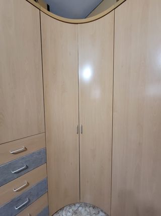 Armario esquineroo beige - madera