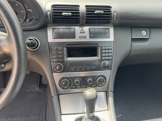Mercedes-Benz Clase C 2006