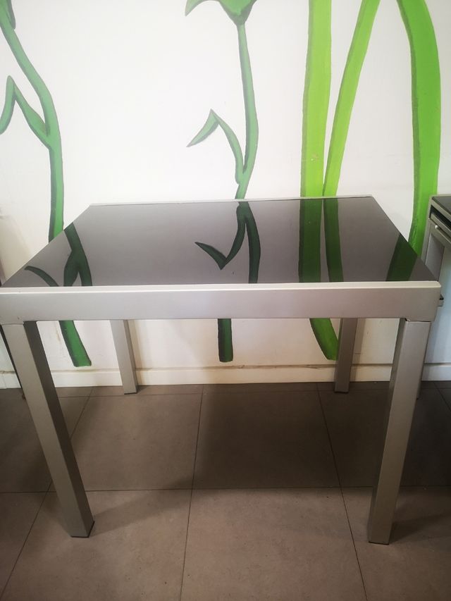 Mesa cristal negro metal gris