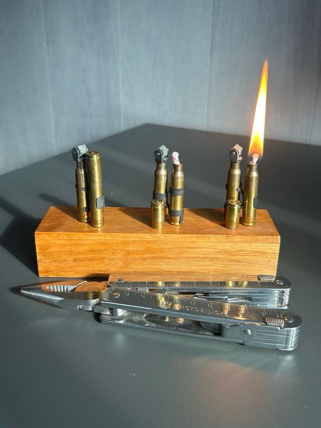 Mechero artesanal con vainas y cartuchos