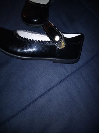 Sapatos pretos menina