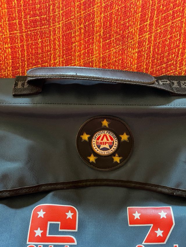 Mochila Chipie bandolera azul-roja