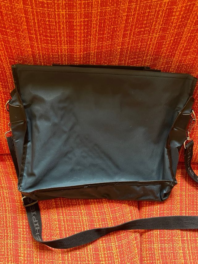 Mochila Chipie bandolera azul-roja