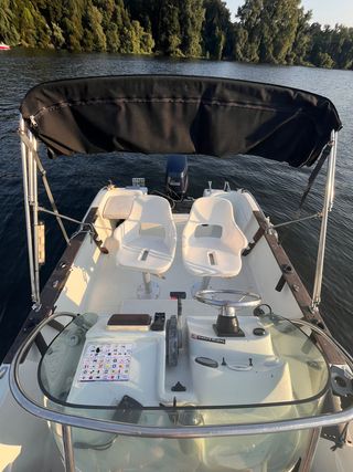 Barco fueraborda Jeanneau Cap Camaran 555