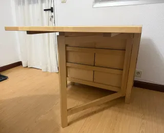 Mesa plegable de madera