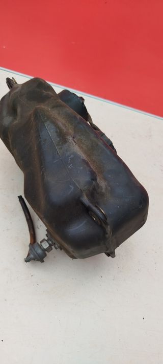-Honda Scoopy Sh50. Deposito de gasolina.
