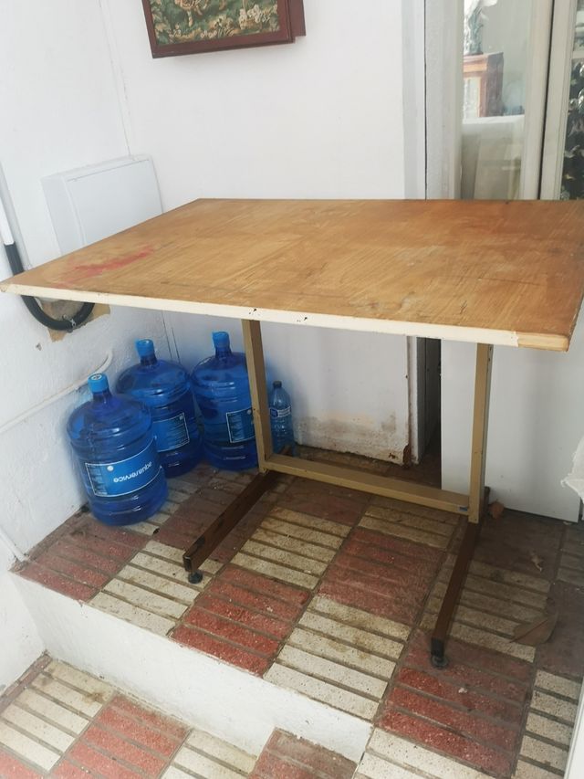 Mesa dibujo plegable madera metal