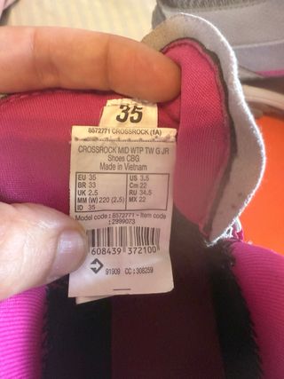 Botas de montaña Decathlon de niña nuñero 35