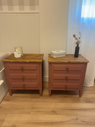Dos mesitas de noche madera restauradas a tu gusto
