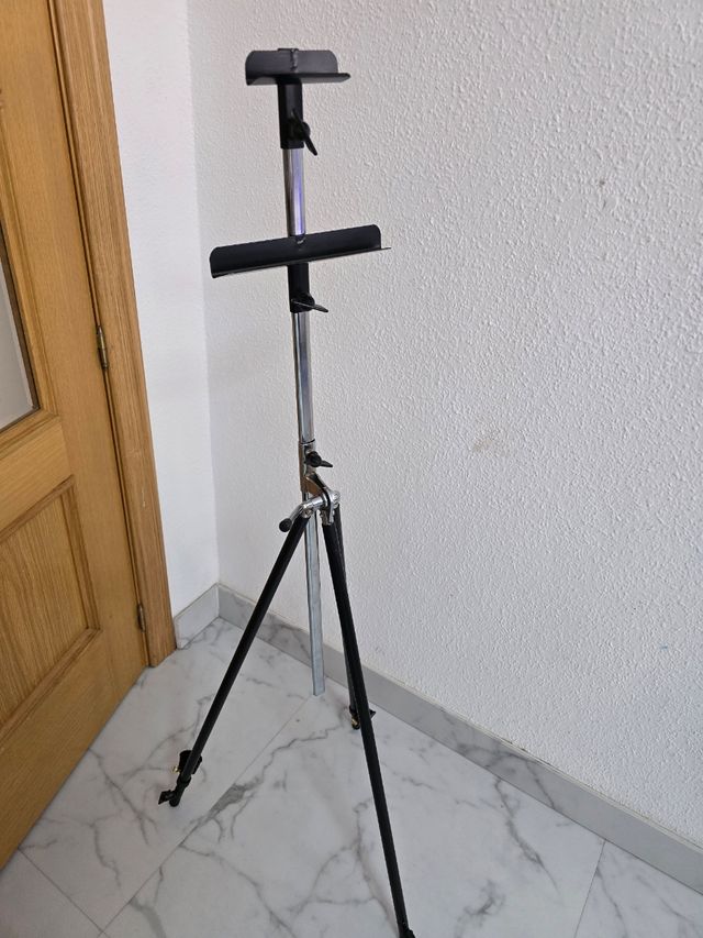 Caballete trípode metal