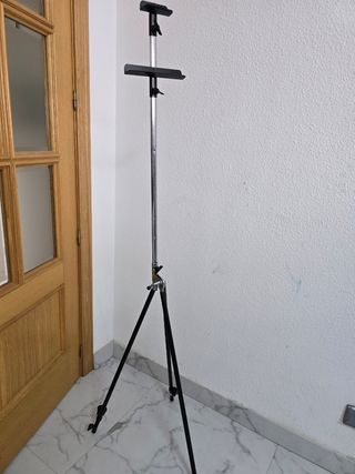 Caballete trípode metal