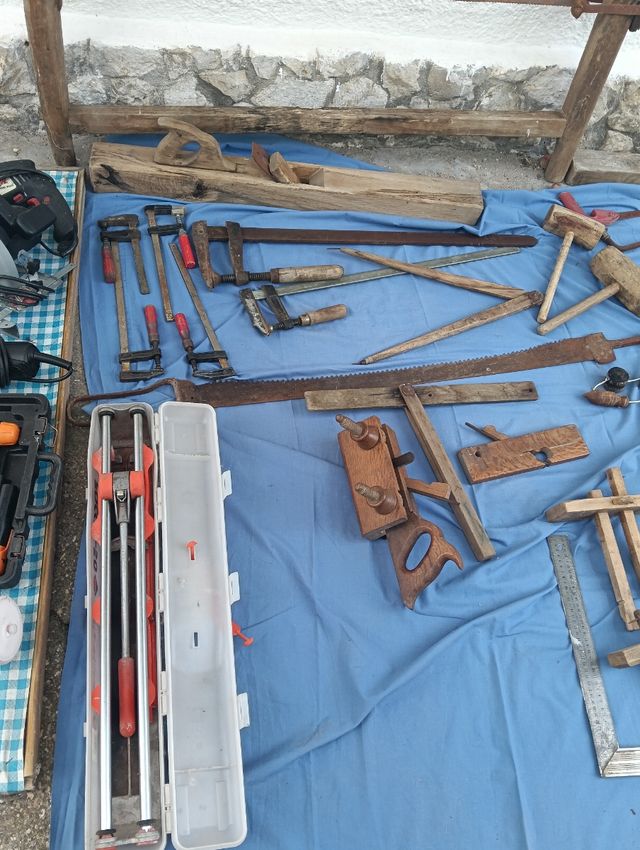 Antiguas herramientas de madera