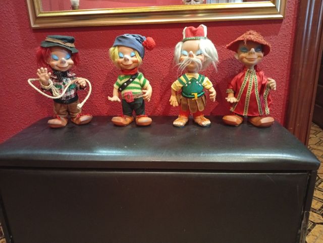 Muñecos vintage: 9 figuras
