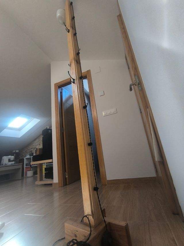 Colgador con lámpara - Madera y cristal