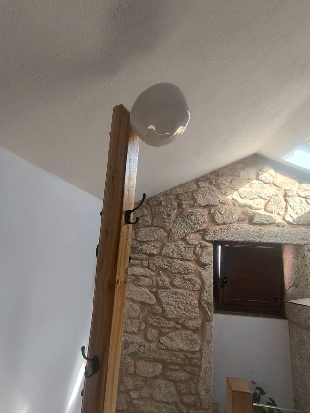 Colgador con lámpara - Madera y cristal