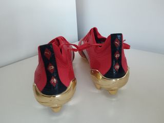 Chuteiras Puma Ultra 5 Japão
Talla 44