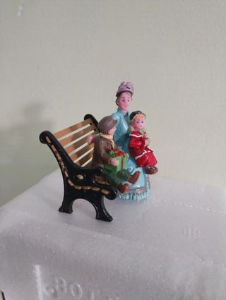 Figuras familia banco Navidad