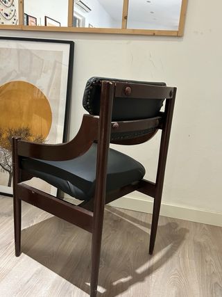 Silla vintage madera negra