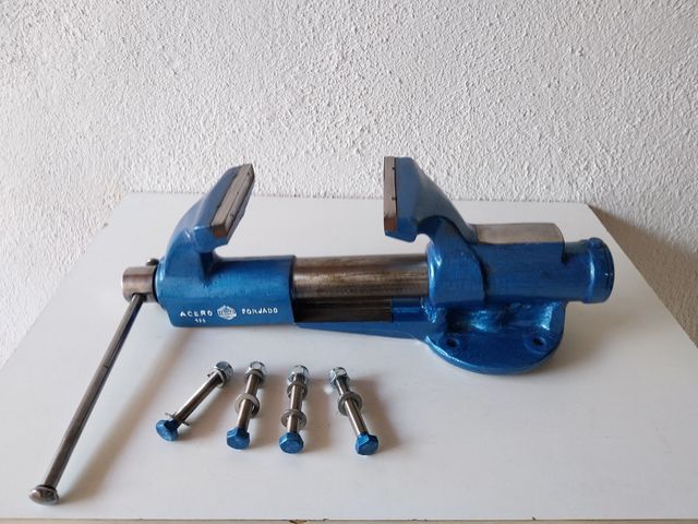 Tornillo de banco IRIMO acero forjado