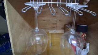 Perchero metálico para pantalones