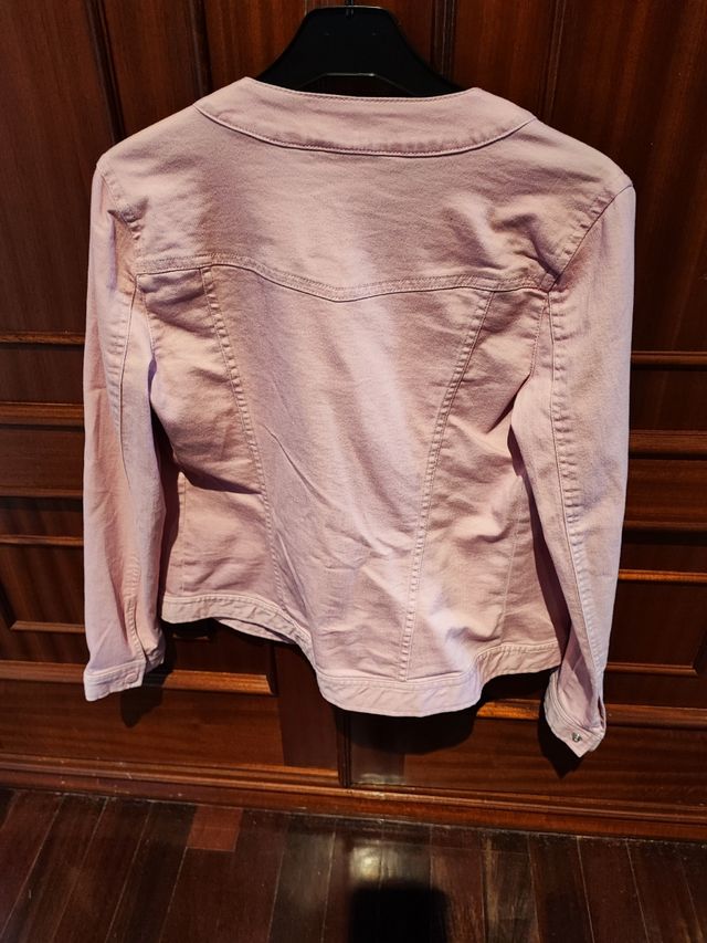 Cazadora vaquera rosa Benetton niña