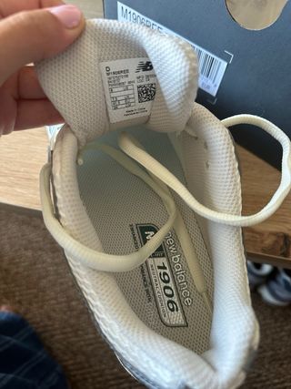 Zapatillas New Balance 530 - Blancas y Plateadas