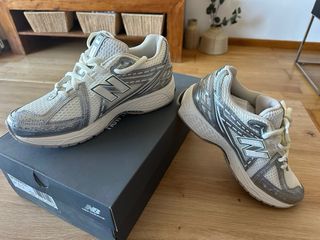 Zapatillas New Balance 530 - Blancas y Plateadas