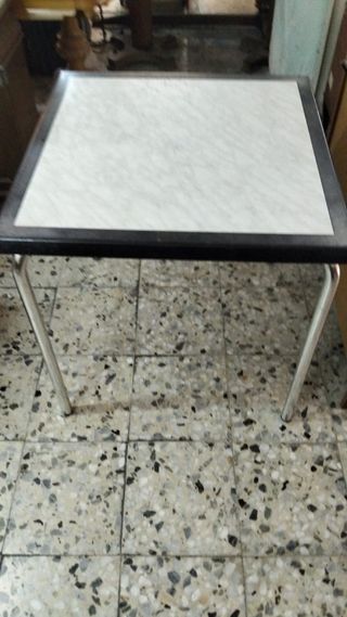Mesa cuadrada para
cocina terraza 70 x 70 x70 alta