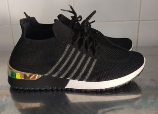 Zapatillas deportivas negras